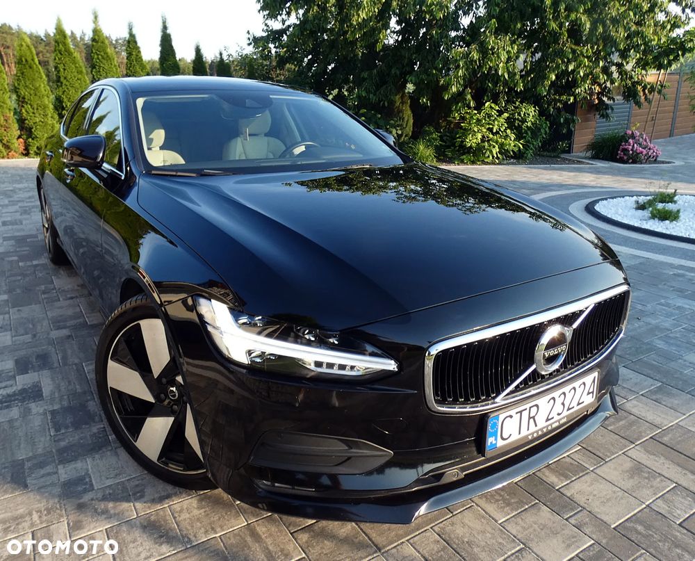 Volvo S90 D4 SCR Momentum Pro - 29