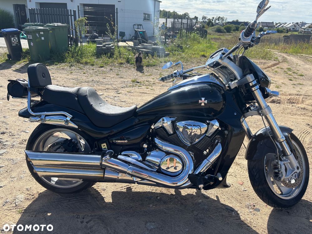 Suzuki Intruder - 5