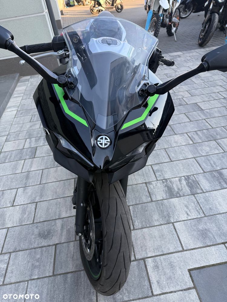 Kawasaki Ninja 500 - 13