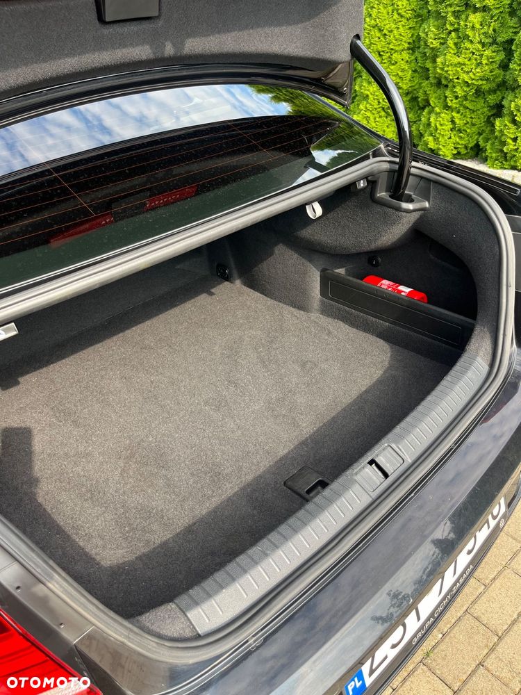 Volkswagen Passat 1.6 TDI SCR DSG - 12