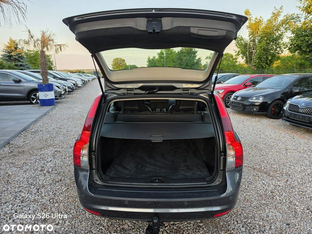 Volvo V50 - 40