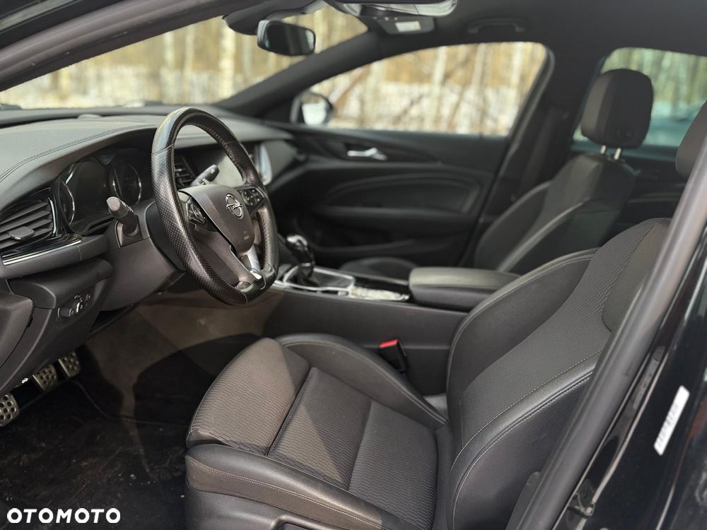 Opel Insignia - 21