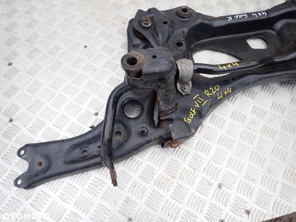 SANKI WOZEK TRAWERSA VW GOLF VII R20 4X4 - 2