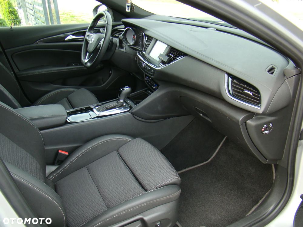 Opel Insignia Sports Tourer 2.0 BiTurbo Diesel 4x4 Innovation - 37