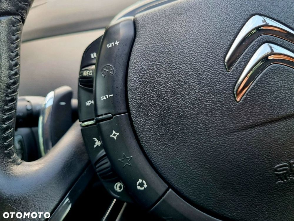 Citroën C4 Picasso 1.6 e-HDi FAP EGS6 Exclusive - 17