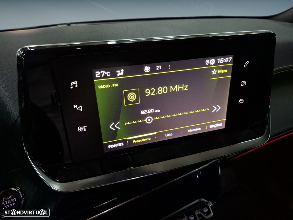 Peugeot 2008 1.2 PureTech GT Line - 21