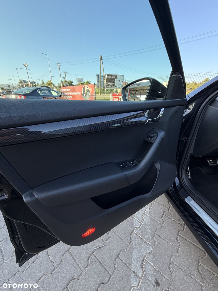 Skoda Octavia 2.0 TSI RS DSG - 9