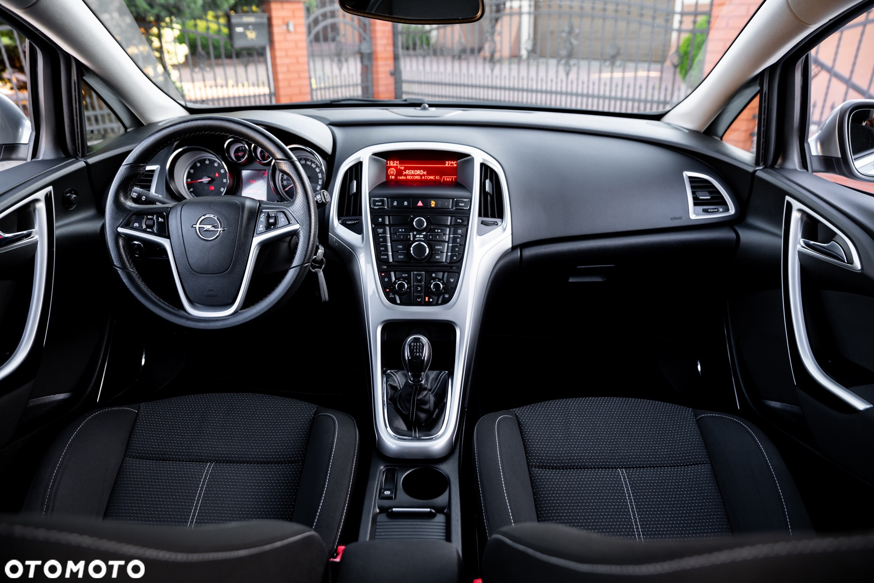 Opel Astra 1.6 Turbo Sport - 8