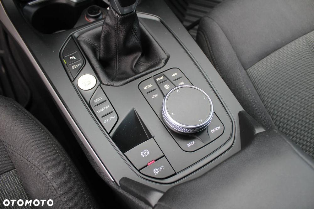 BMW Seria 2 218i - 17