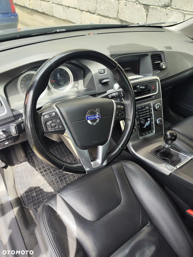 Volvo S60 D5 Summum - 4