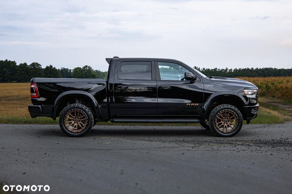 RAM 1500 5.7 Crew Cab Shortbed Laramie Black - 22
