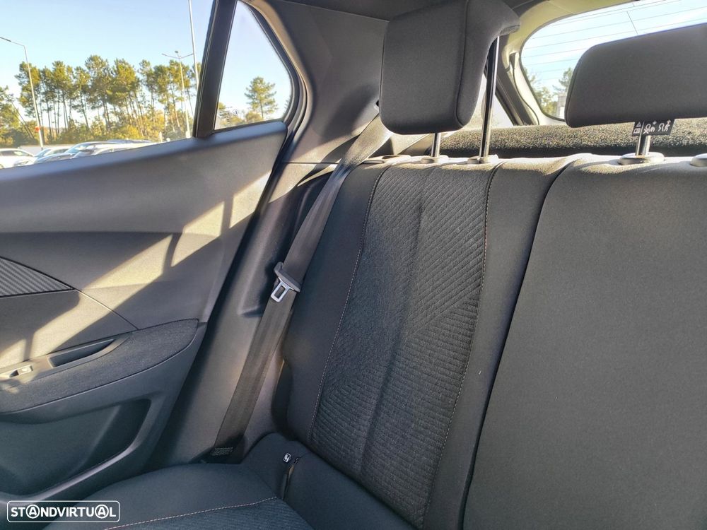 Peugeot 2008 1.2 PureTech Style - 15