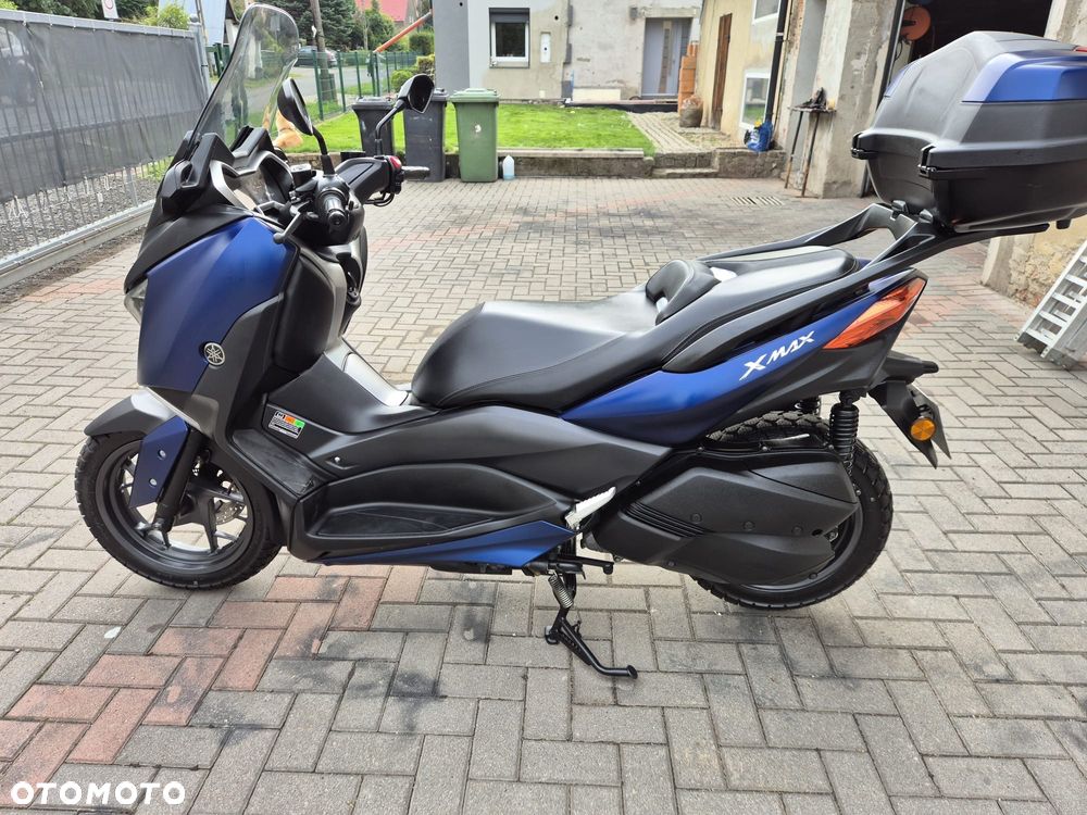Yamaha X-max - 4
