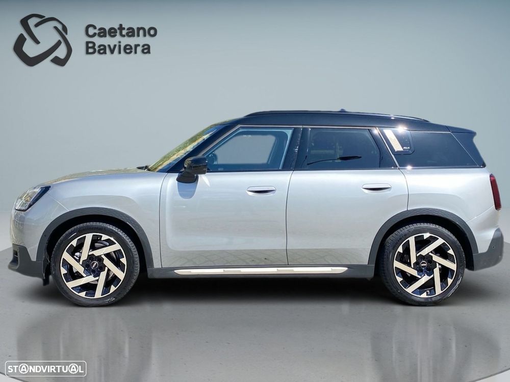 MINI Countryman SE Favoured M - 25
