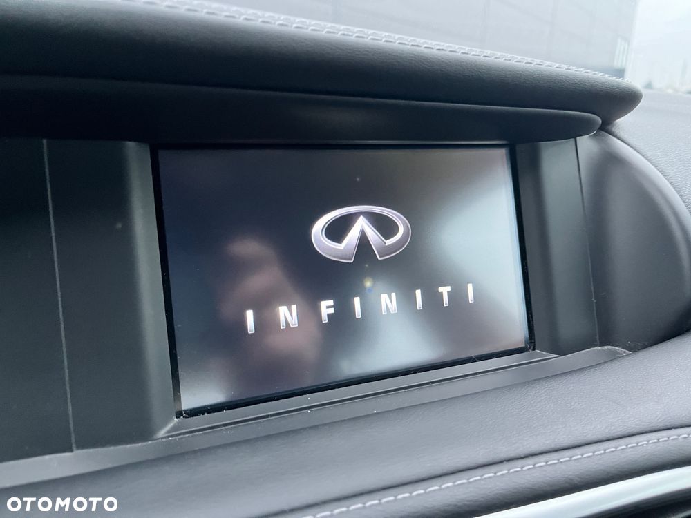 Infiniti Q30 1.6t Premium 7DCT - 18