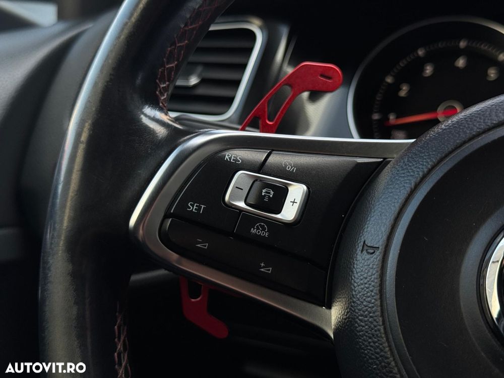 Volkswagen Golf - 13
