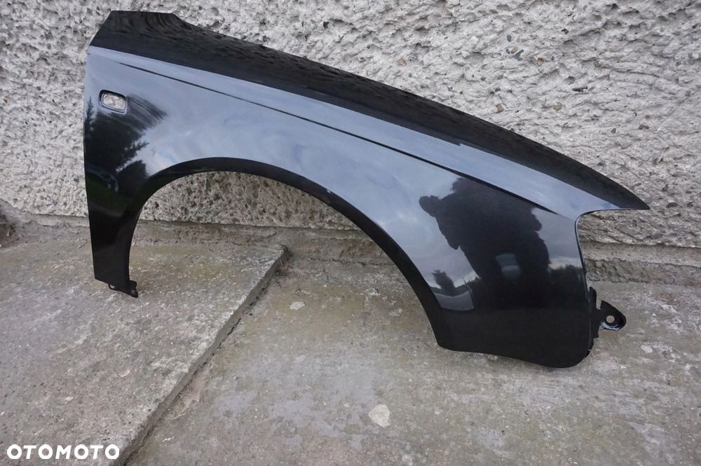 BŁOTNIK PRZEDNI PRAWY AUDI A4 B7 LZ7L 04/07r - 3