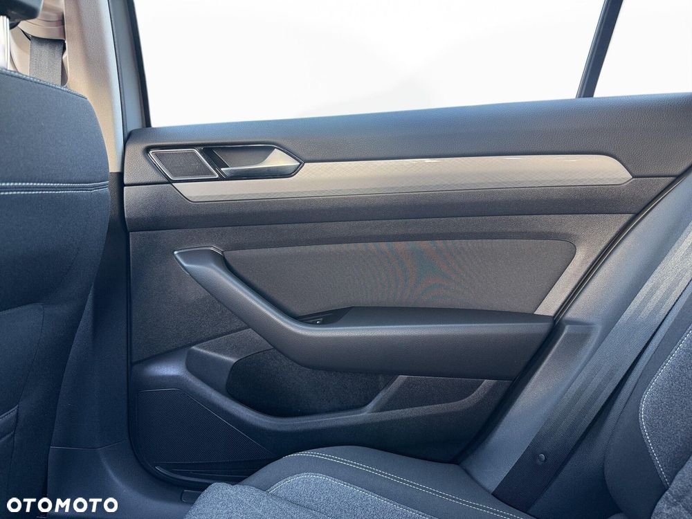 Volkswagen Passat Variant 1.5 TSI EVO Business DSG - 29