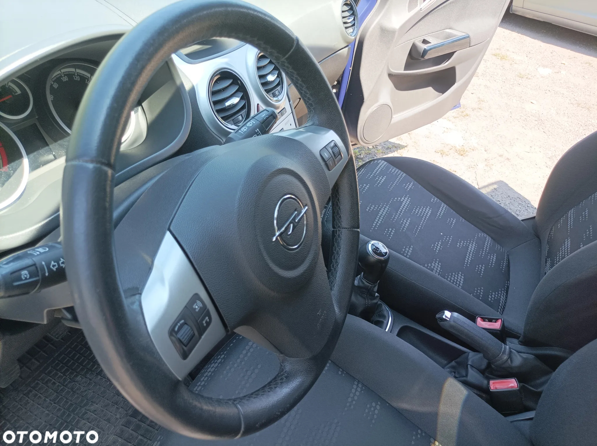 Opel Corsa 1.4 16V Color Elegance - 12