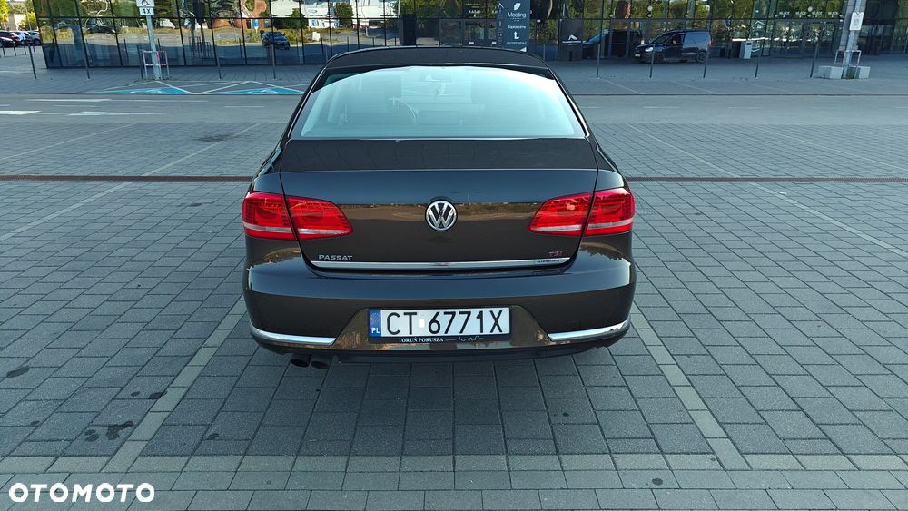 Volkswagen Passat 1.4 TSI BMT Highline - 14