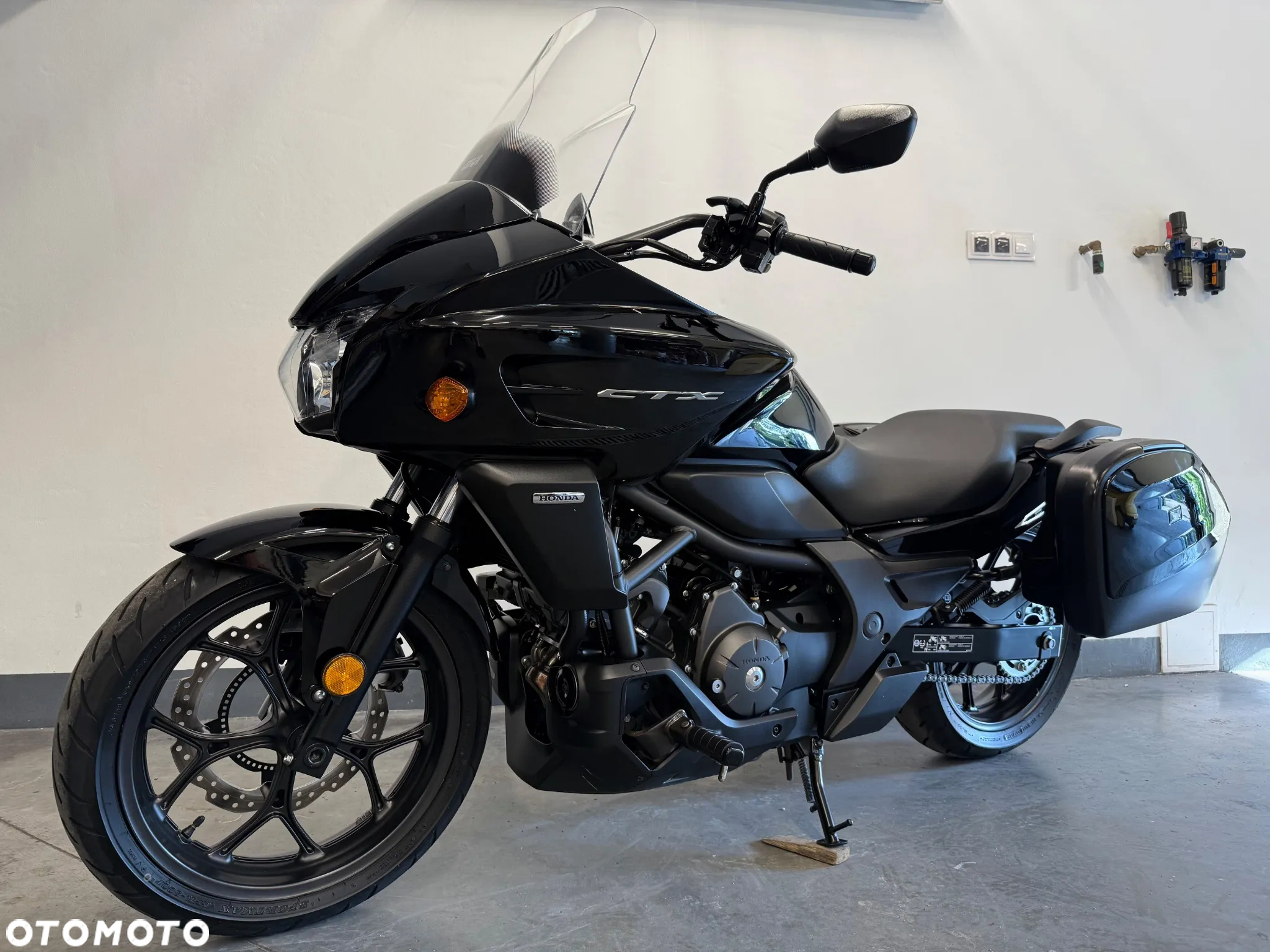 Honda CTX - 6