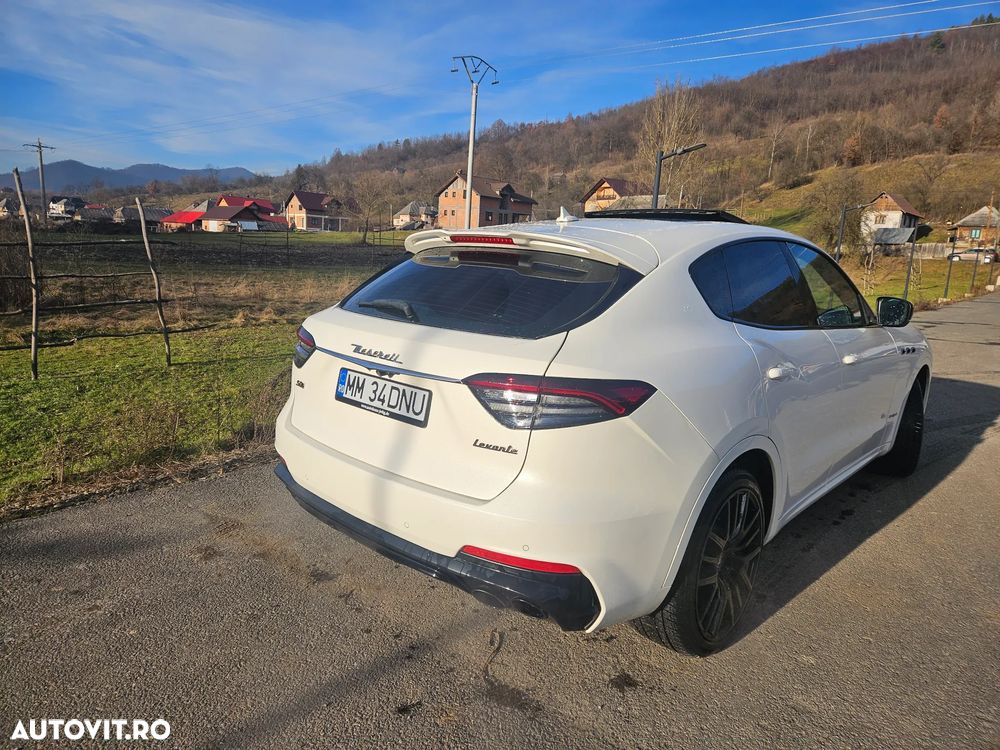 Maserati Levante S Q4 GranSport - 4