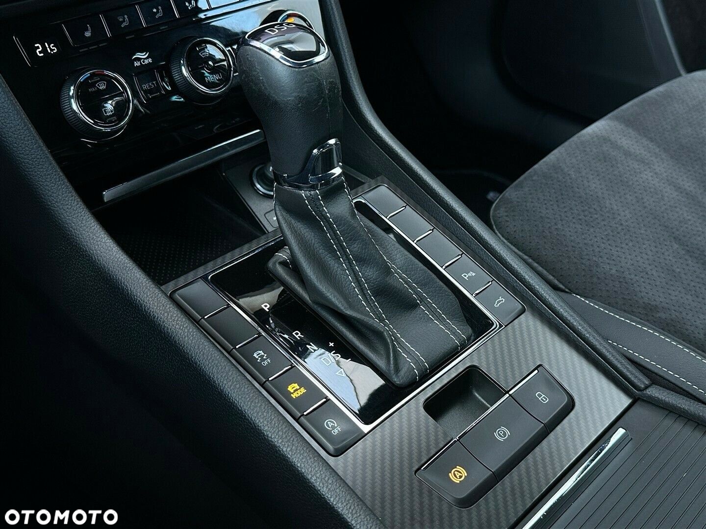 Skoda Superb 2.0 TDI SCR Sportline DSG - 19