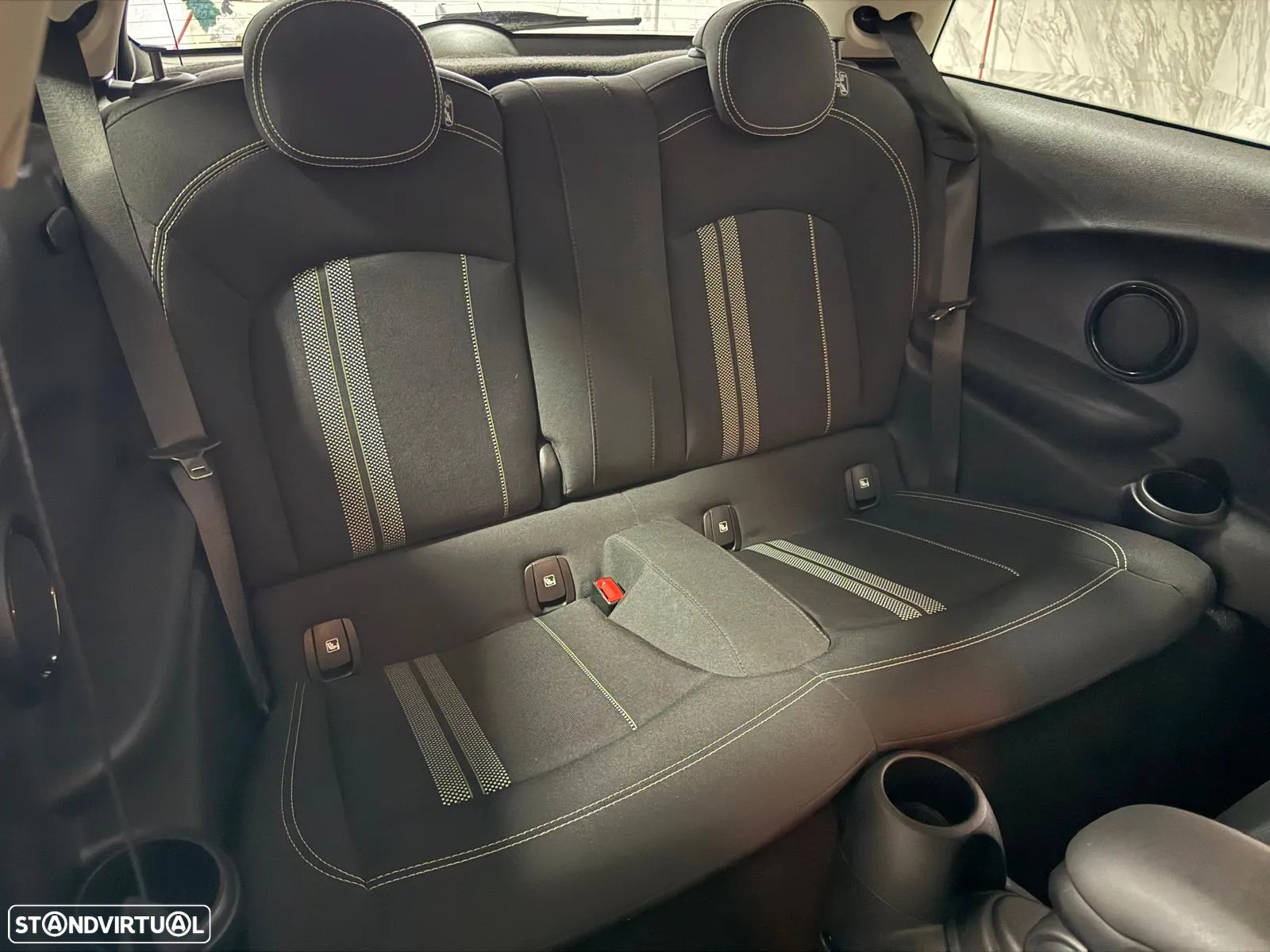 MINI 3 Portas Cooper SE Camden Edition - 15