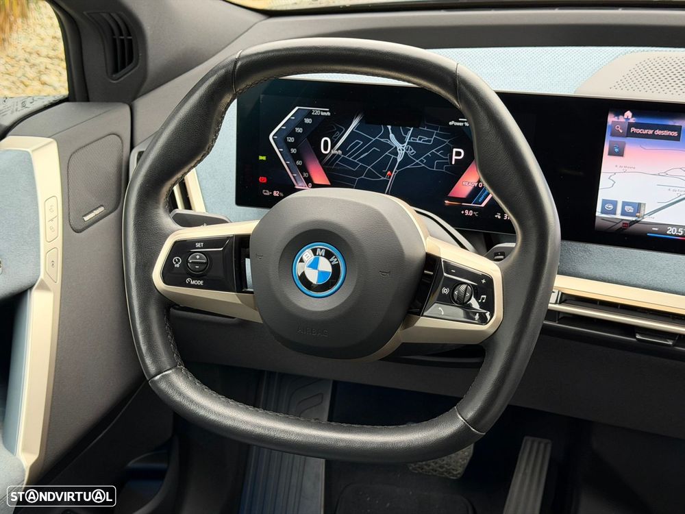 BMW iX xDrive 40 - 32