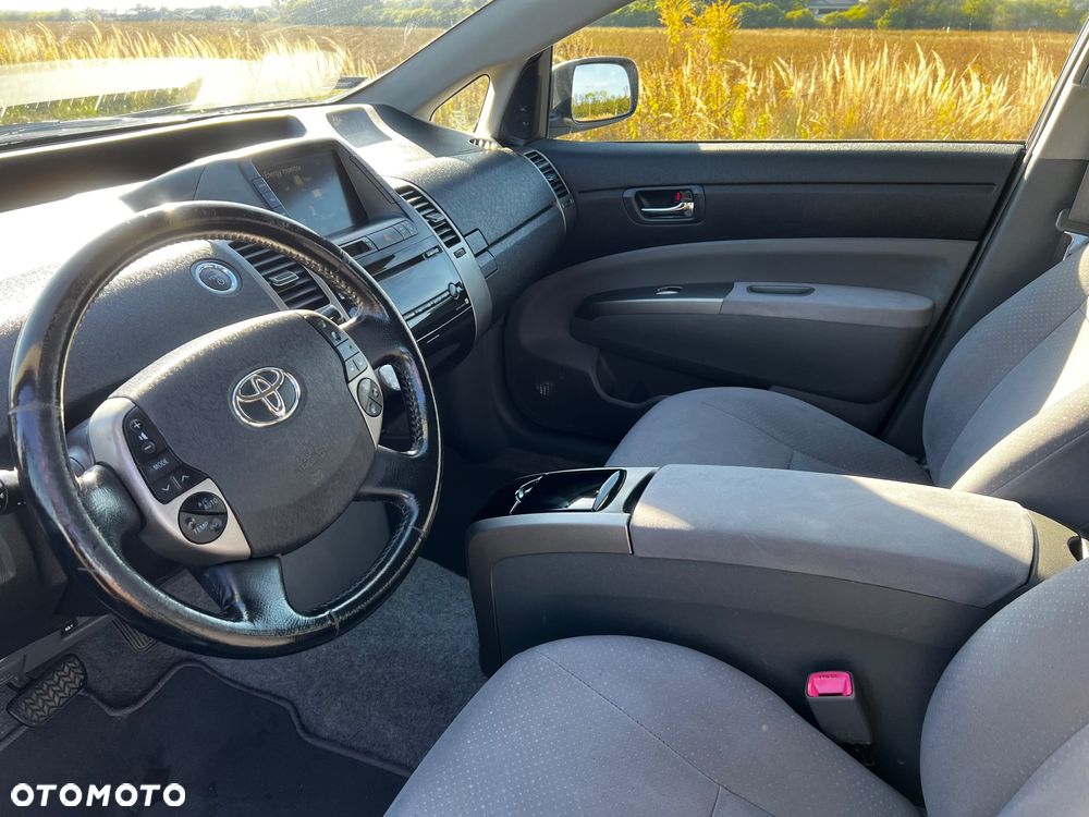 Toyota Prius 1.5 VVT-i Sol - 8