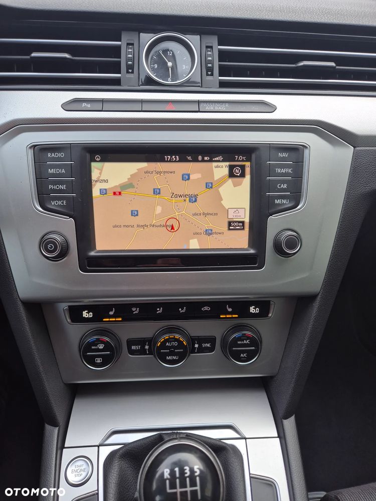 Volkswagen Passat 2.0 TDI (BlueMotion Technology) Comfortline - 18