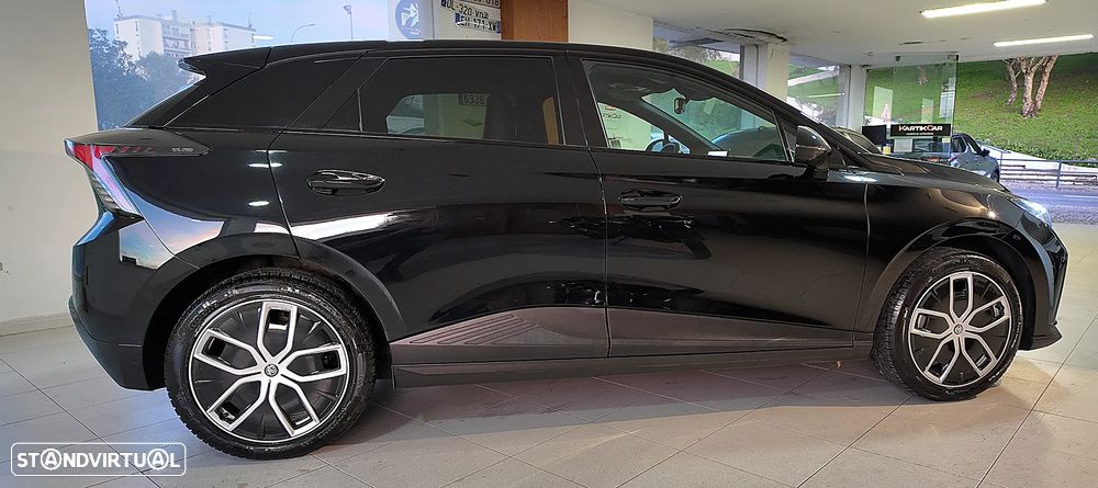 MG MG4 64 kWh Luxury - 8