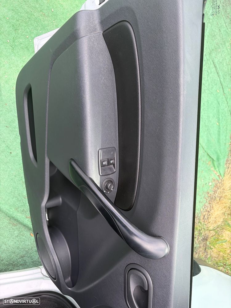Renault KANGOO - 11