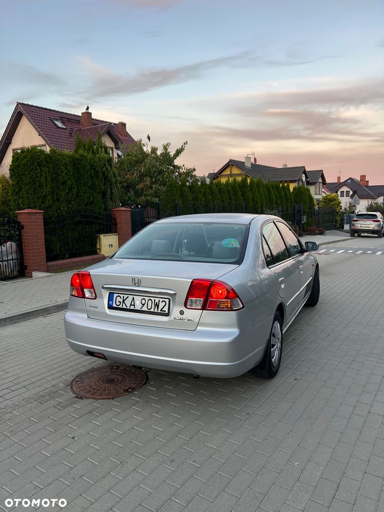Honda Civic 1.6i LS - 18