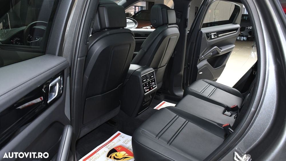 Porsche Cayenne Coupe E-Hybrid Tiptronic S Platinum Edition - 16