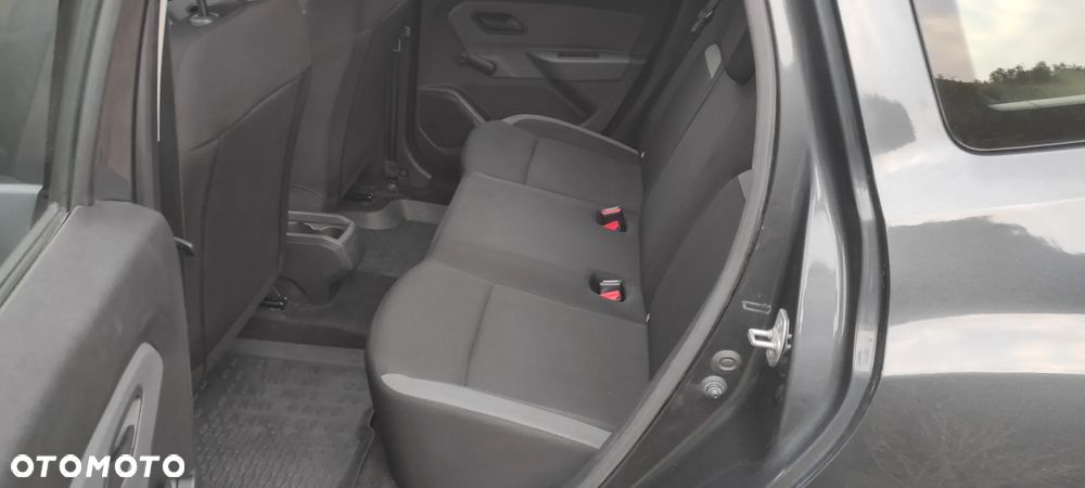 Dacia Duster 1.6 SCe Comfort - 11