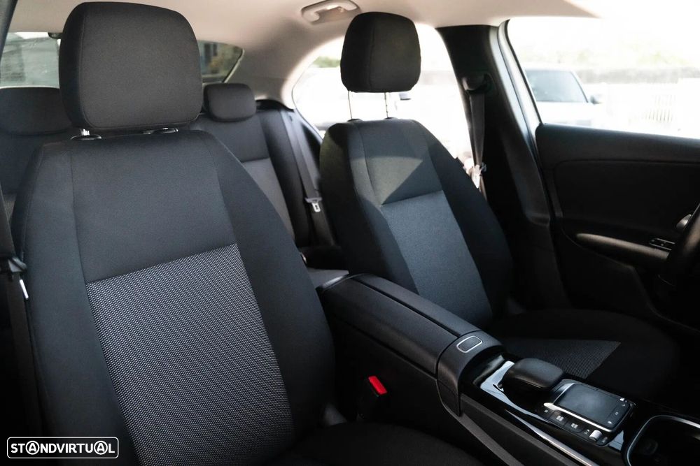 Mercedes-Benz A 250 Limousine e 8G-DCT Style - 28
