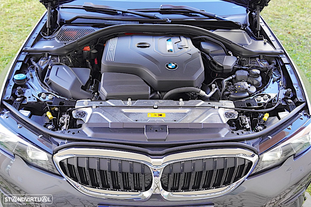 BMW 330 e Touring Auto - 16