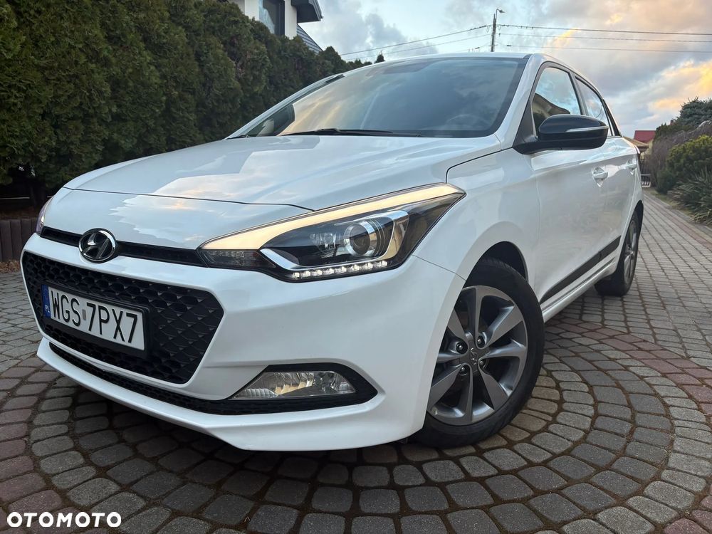 Hyundai i20 1.2 Intro Edition - 1