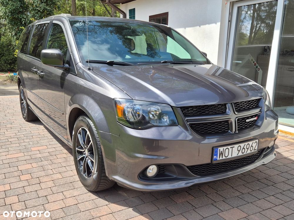 Dodge Grand Caravan - 21