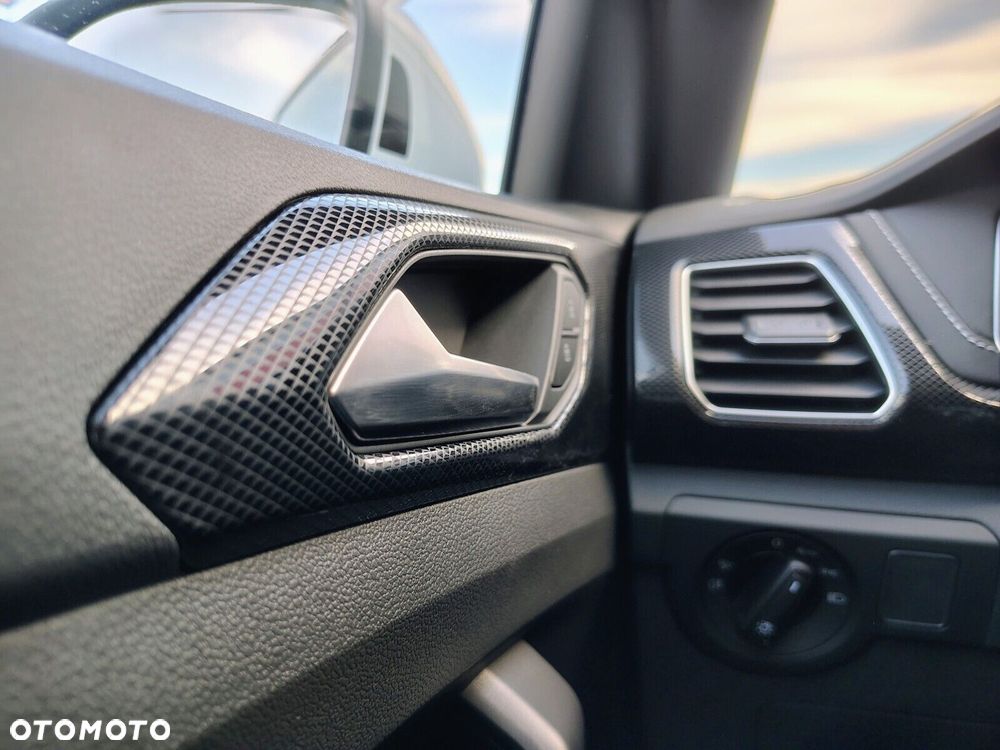 Volkswagen T-Cross 1.0 TSI R-Line Plus DSG - 19