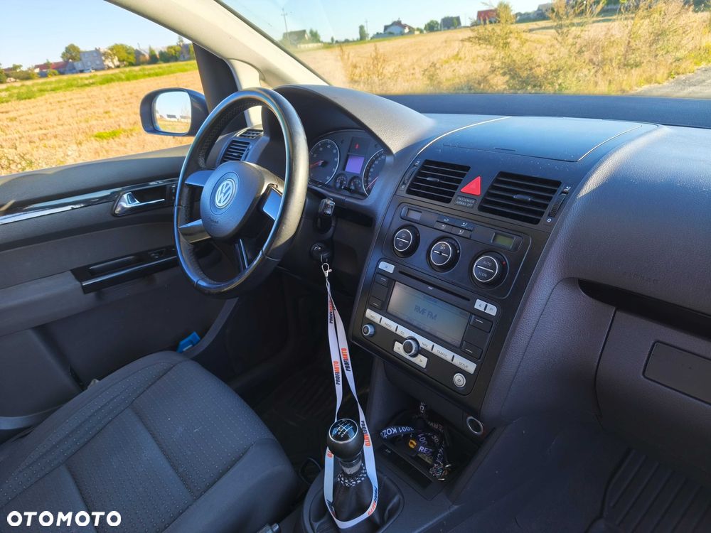 Volkswagen Touran - 7