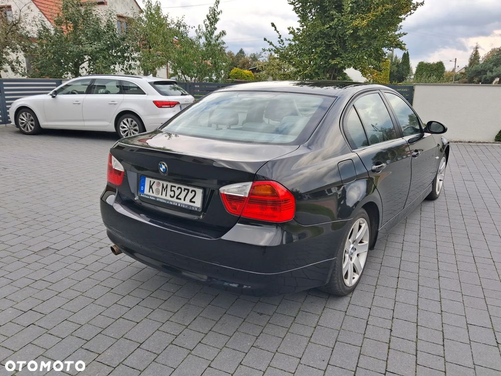 BMW Seria 3 320i - 4