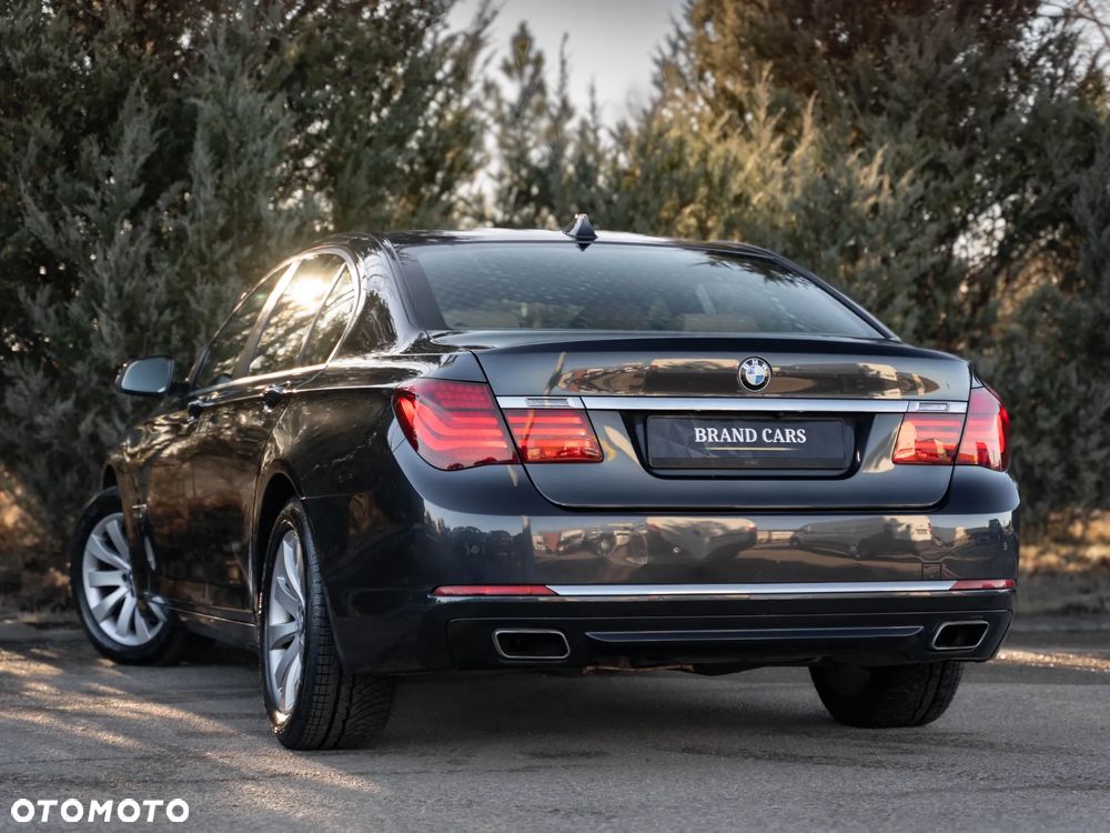 BMW Seria 7 740d xDrive - 6