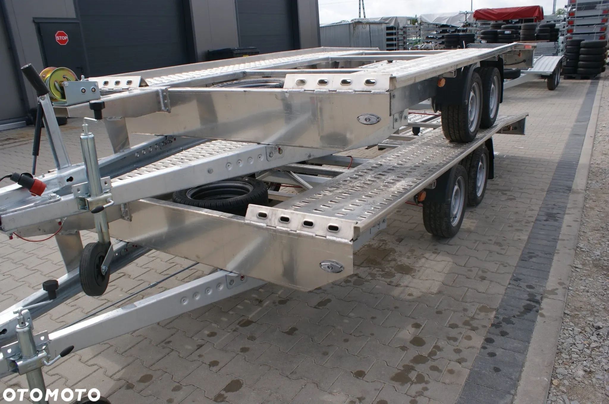 Niewiadów Jupiter Aluminiowy 4.5 x 2 Masa własna tylko 500 kg  DMC 2700 kg Koła 195R13C - 1