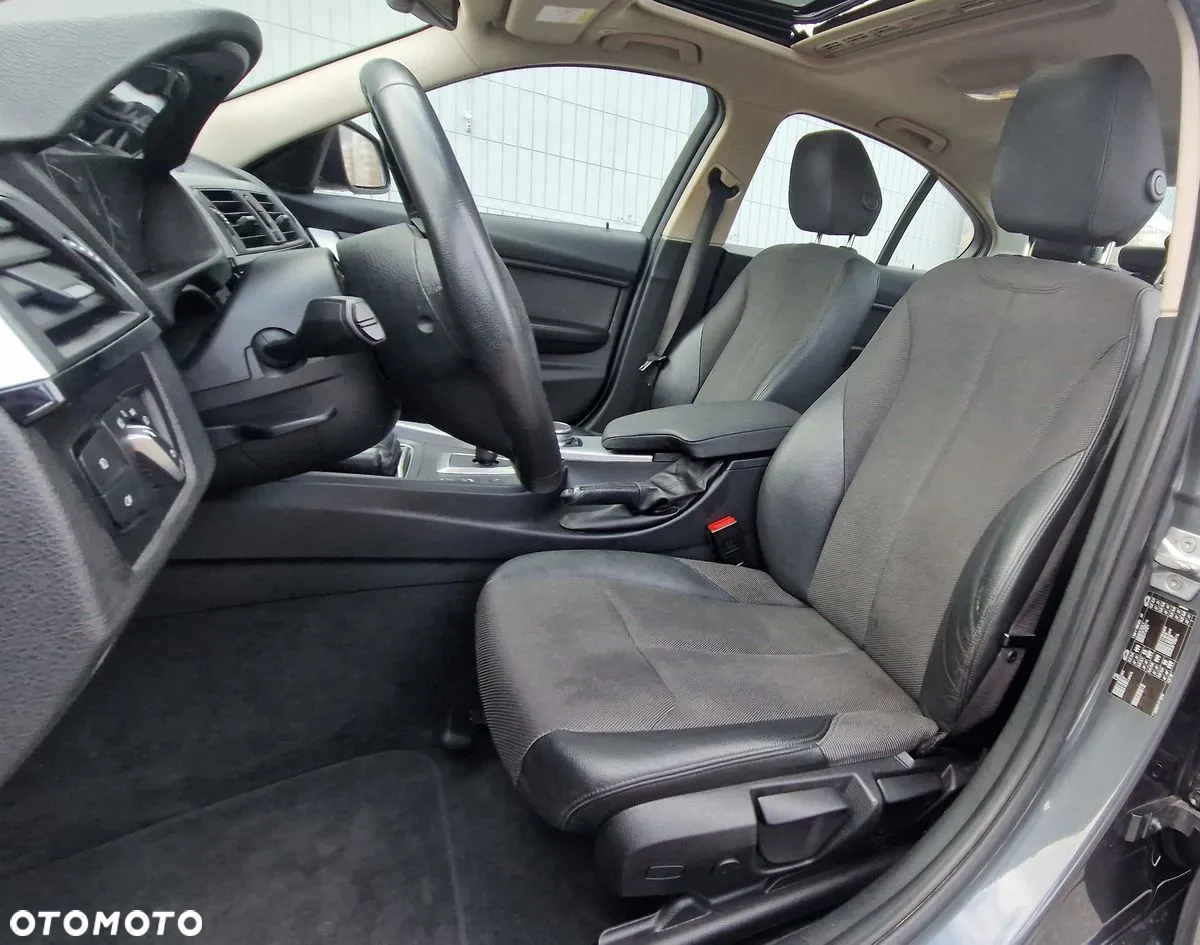 BMW Seria 3 320d Luxury Line - 8