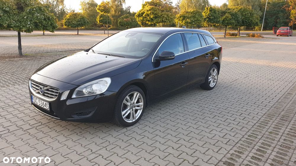 Volvo V60 D3 Summum - 2