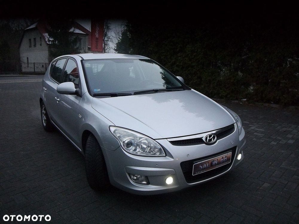 Hyundai i30 1.6 CRDi Comfort EU5 - 9