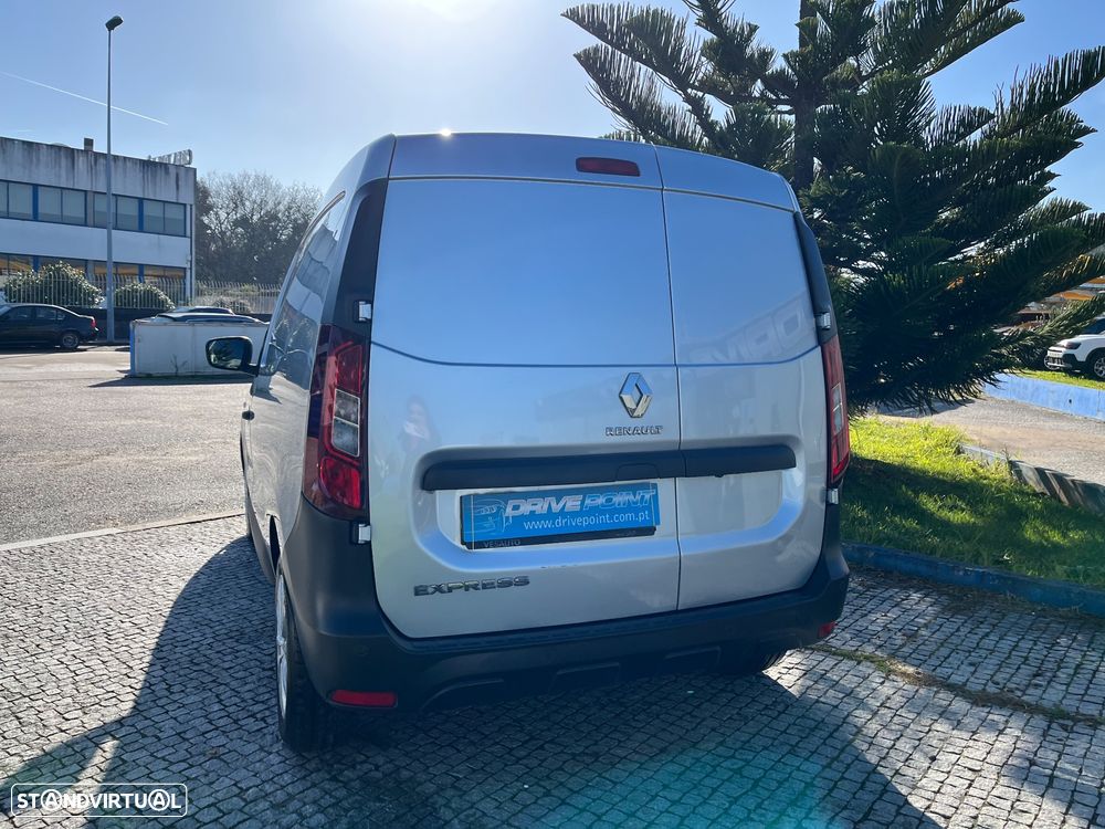 Renault Express 1.5 Blue dCi - 9