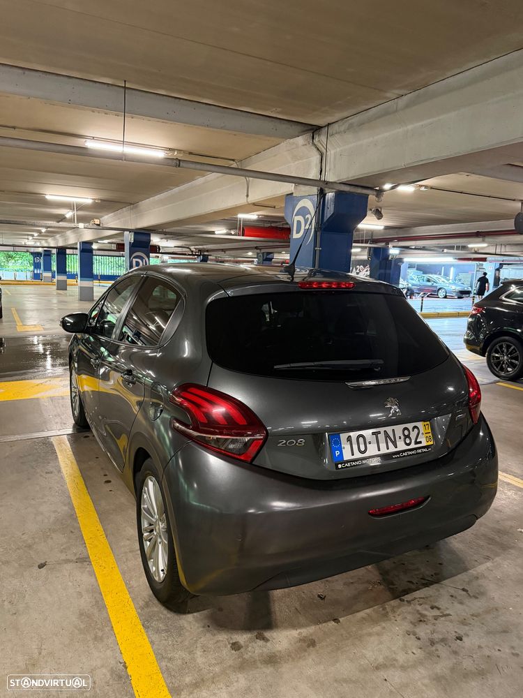 Peugeot 208 1.2 PureTech Style - 4